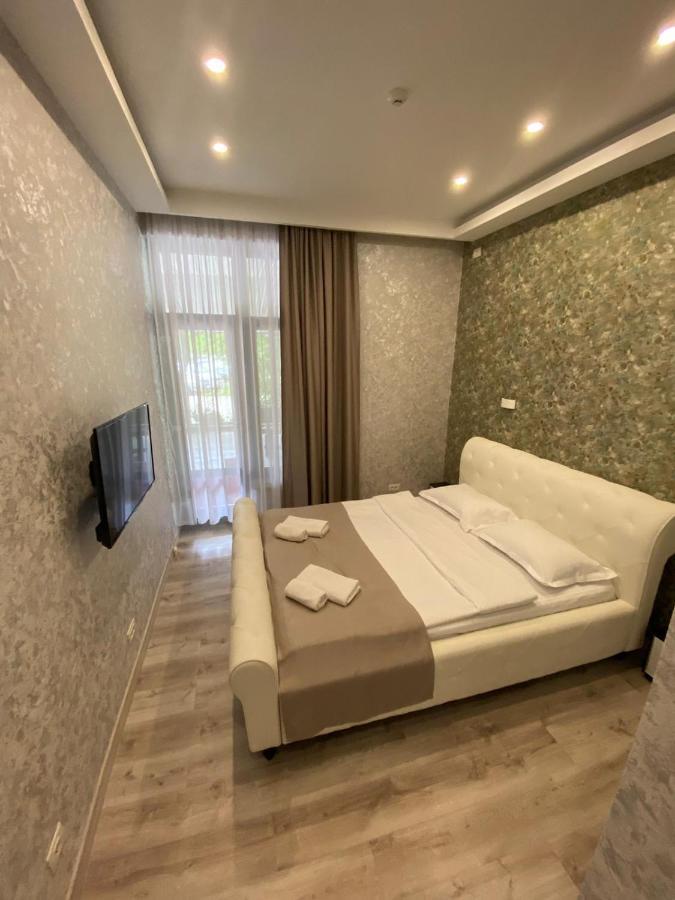 Arizet Boutique Mamaia Hotel Buitenkant foto