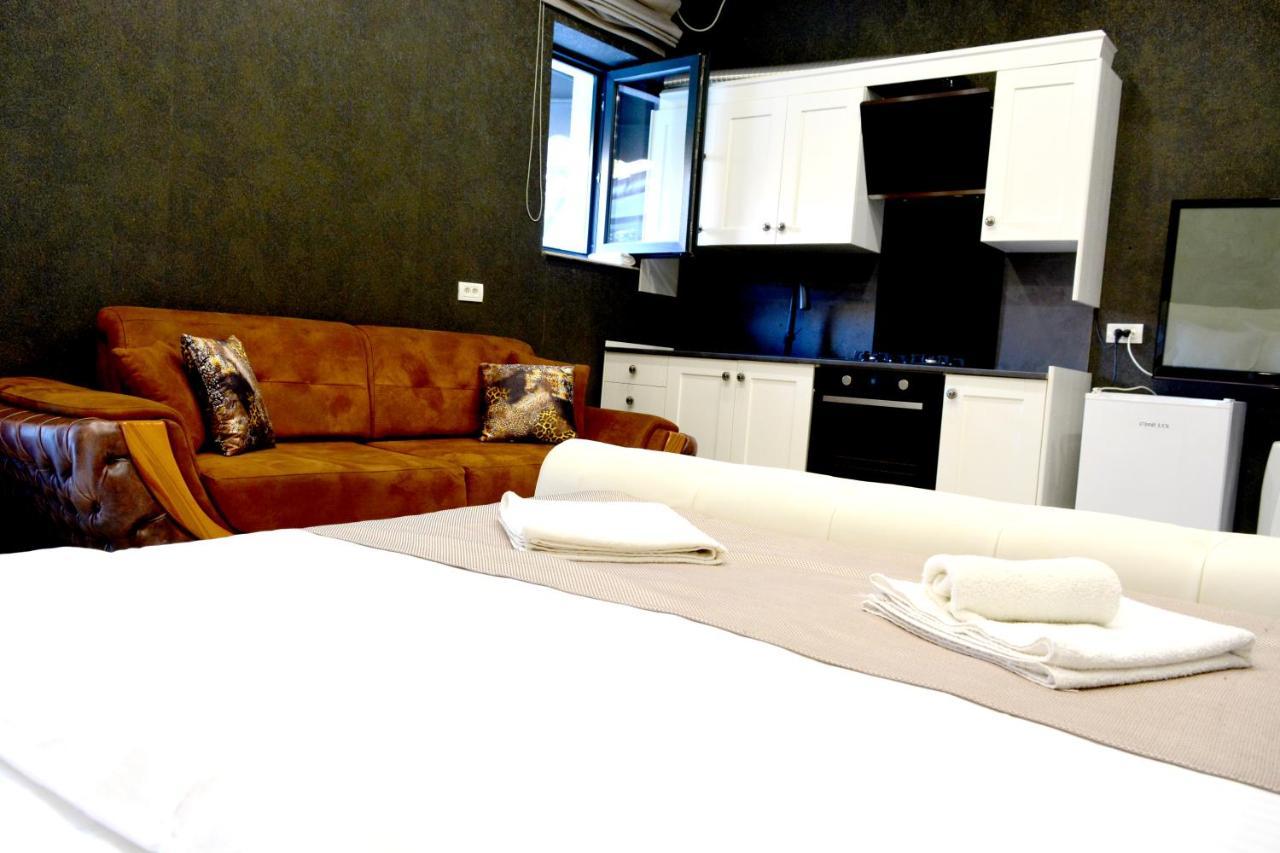 Arizet Boutique Mamaia Hotel Buitenkant foto