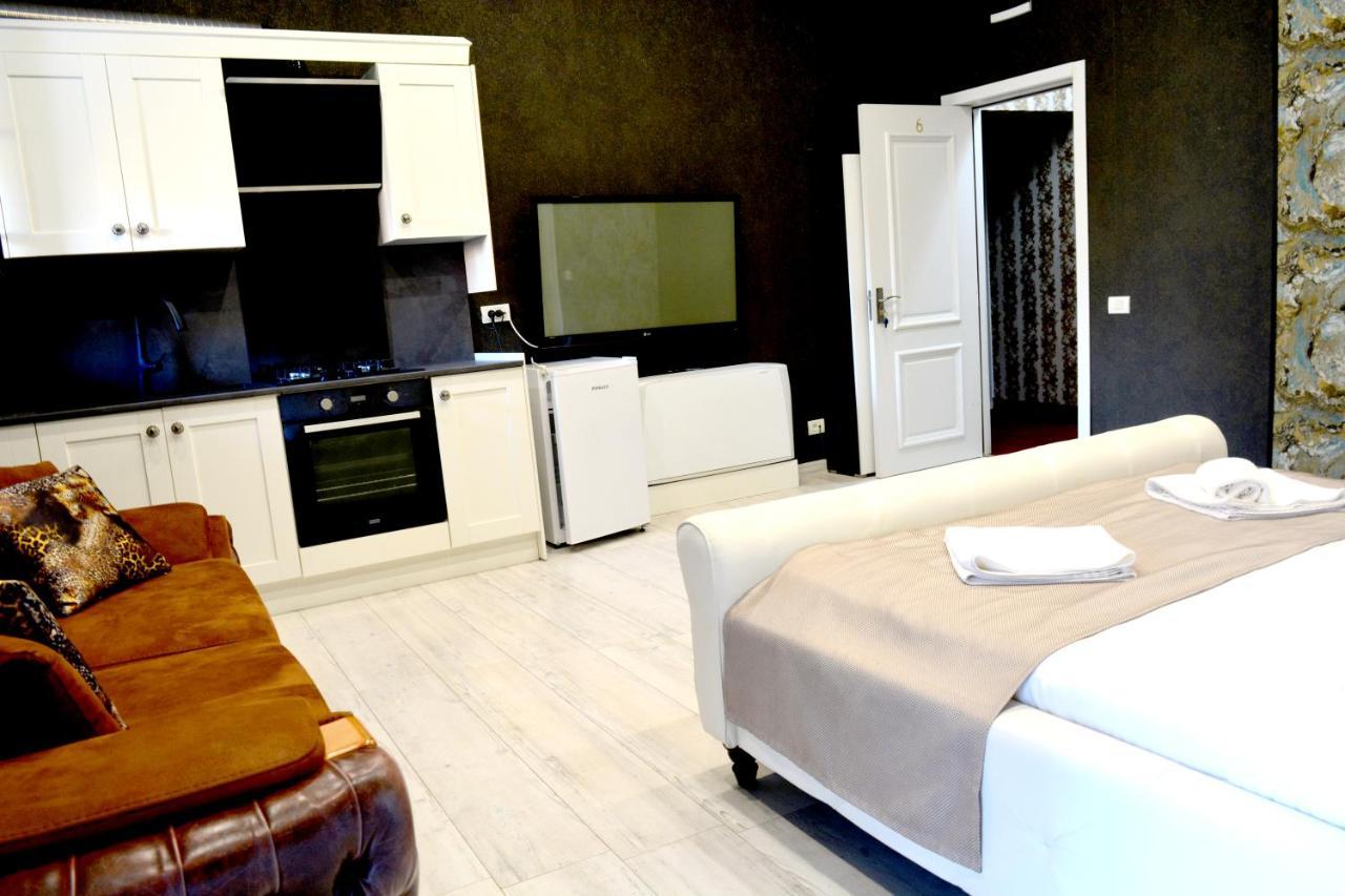 Arizet Boutique Mamaia Hotel Buitenkant foto